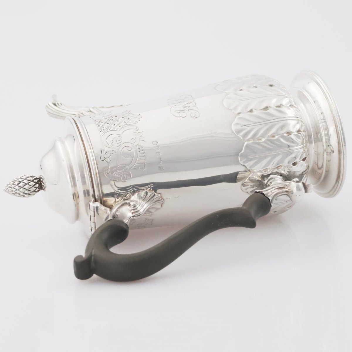 A George III Sterling Silver Coffee Pot, Joseph Craddock & William Ker Reid, London, 1816-photo-4