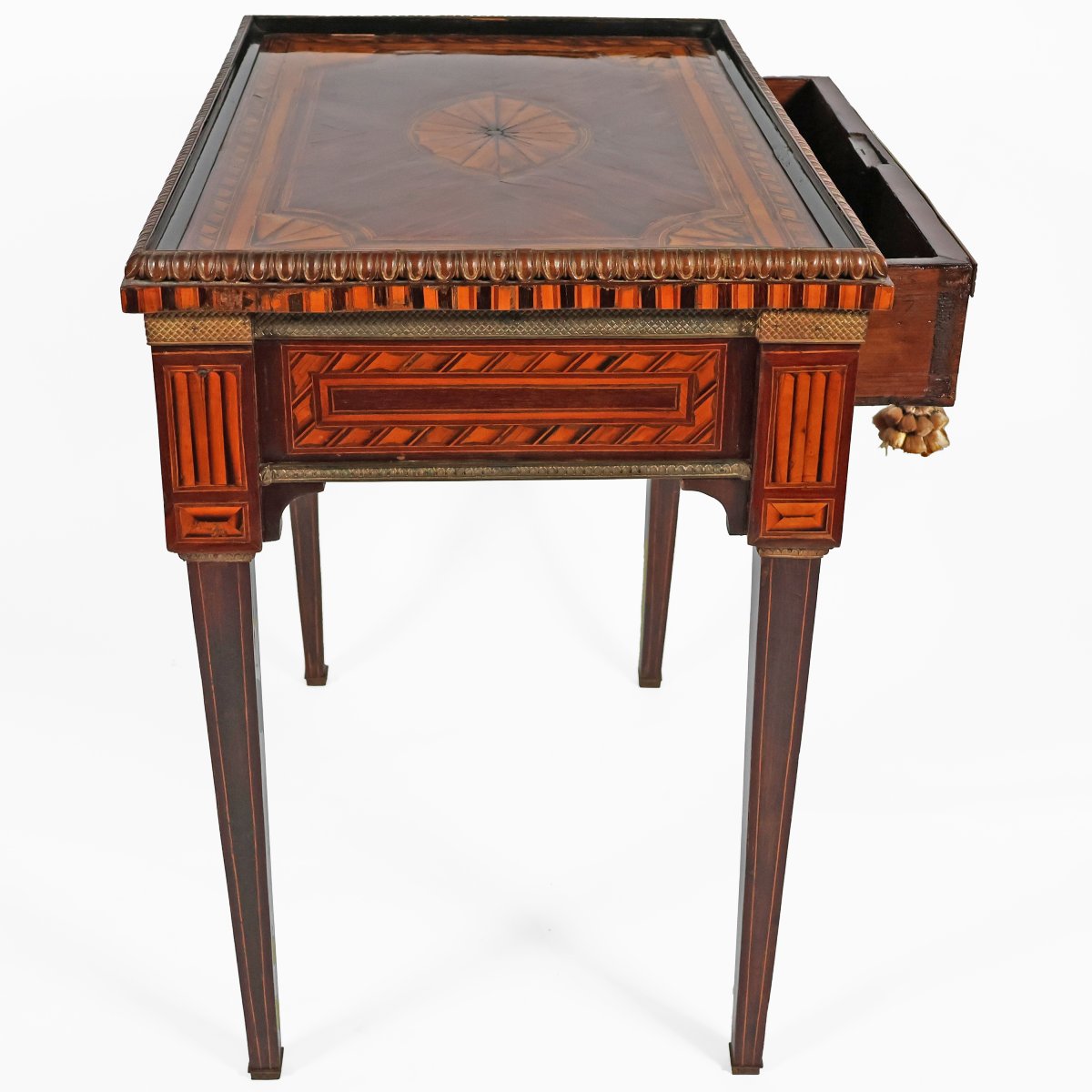 Table d’appoint marquetée de diverses essences, Sicile, XVIIIᵉ siècle-photo-3