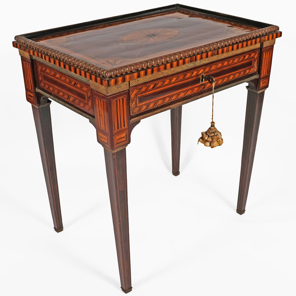 Table d’appoint marquetée de diverses essences, Sicile, XVIIIᵉ siècle-photo-4