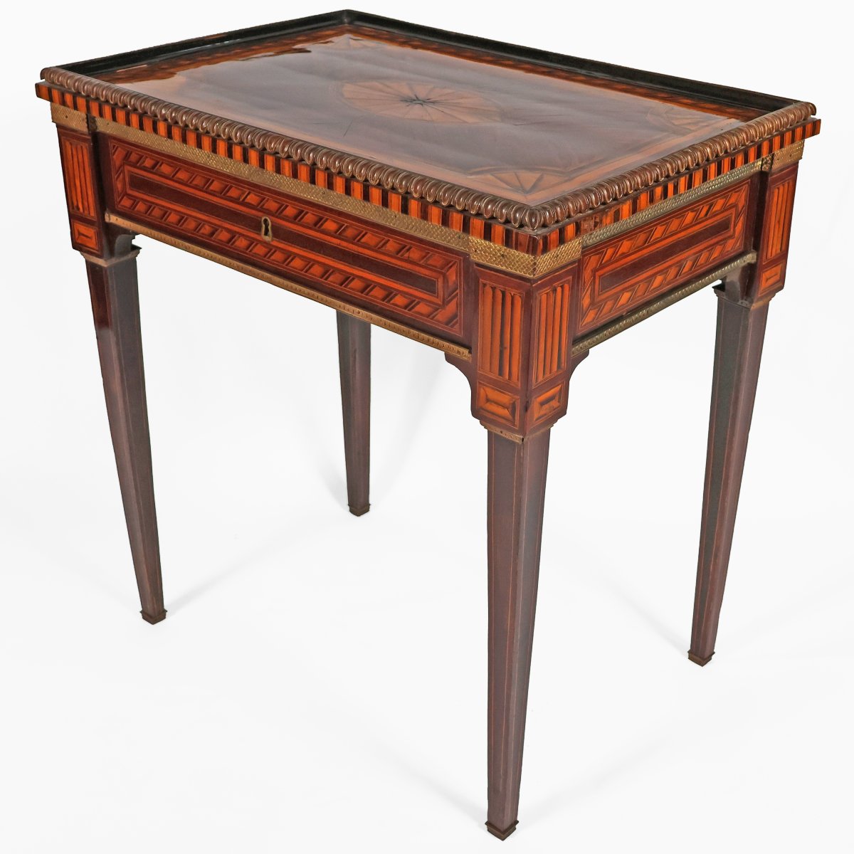 Table d’appoint marquetée de diverses essences, Sicile, XVIIIᵉ siècle-photo-1
