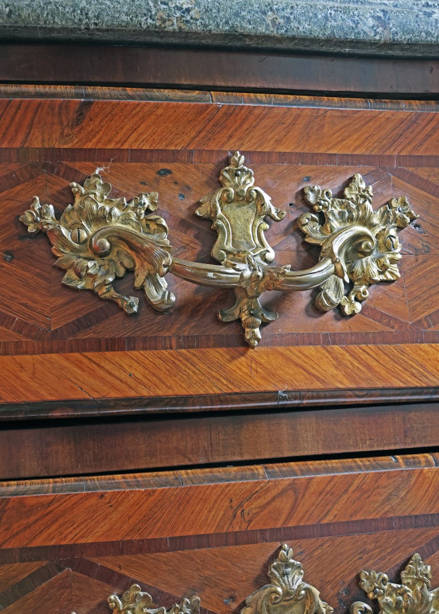 Commode Louis XV, marqueterie de bois variés, France, milieu du XVIIIe siècle-photo-1