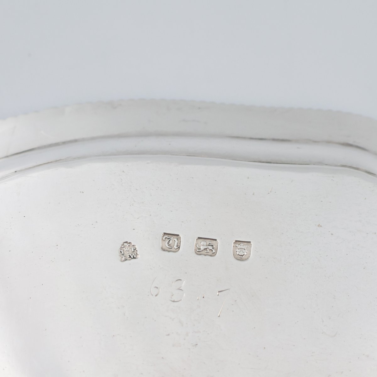 Salver en argent sterling George III, John Parker & Edward Wakelin, Londres, 1775-photo-1