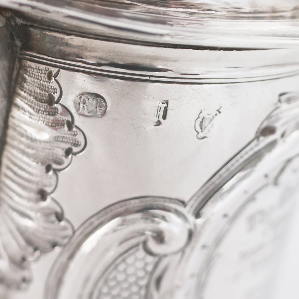 A Queen Anne Sterling Silver Tankard, Rp Silversmith, Dublin, 1711-photo-1