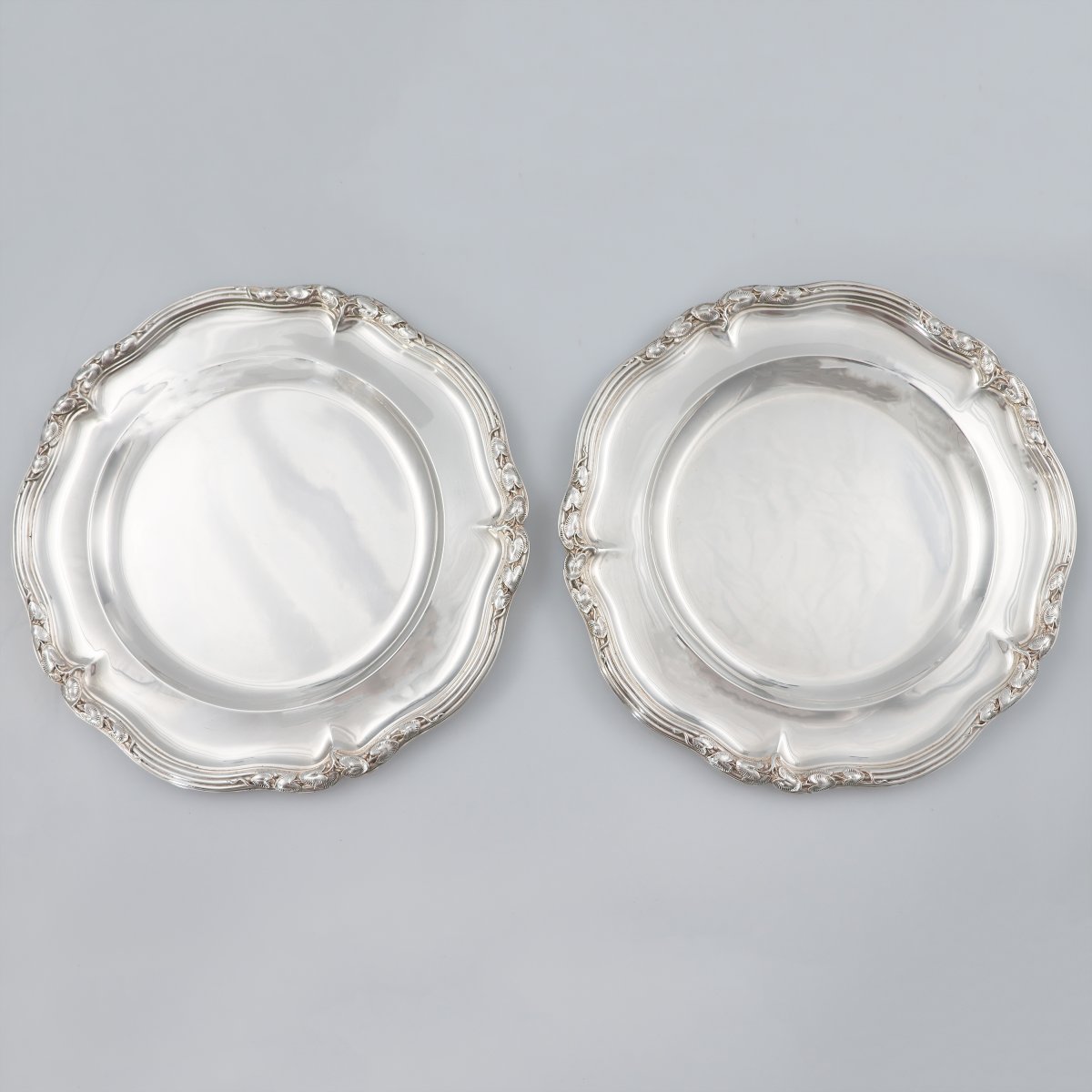 Paire de plats en argent sterling, Reine Victoria, Paul Storr, Londres, 1838