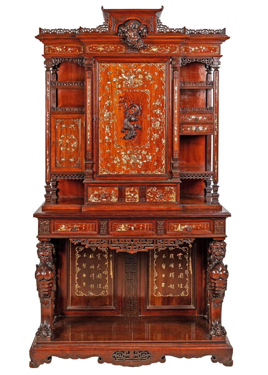 Meuble à deux corps en bois avec incrustations de nacre. Gabriel Viardot, Paris, XIXe siècle
