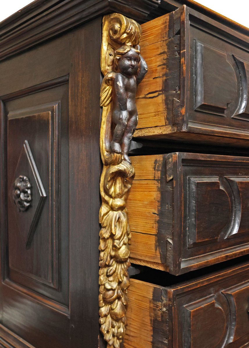 A North Italian Walnut Wood Chest Of Drawers Duchy Of Mantua, 17th Century-photo-3