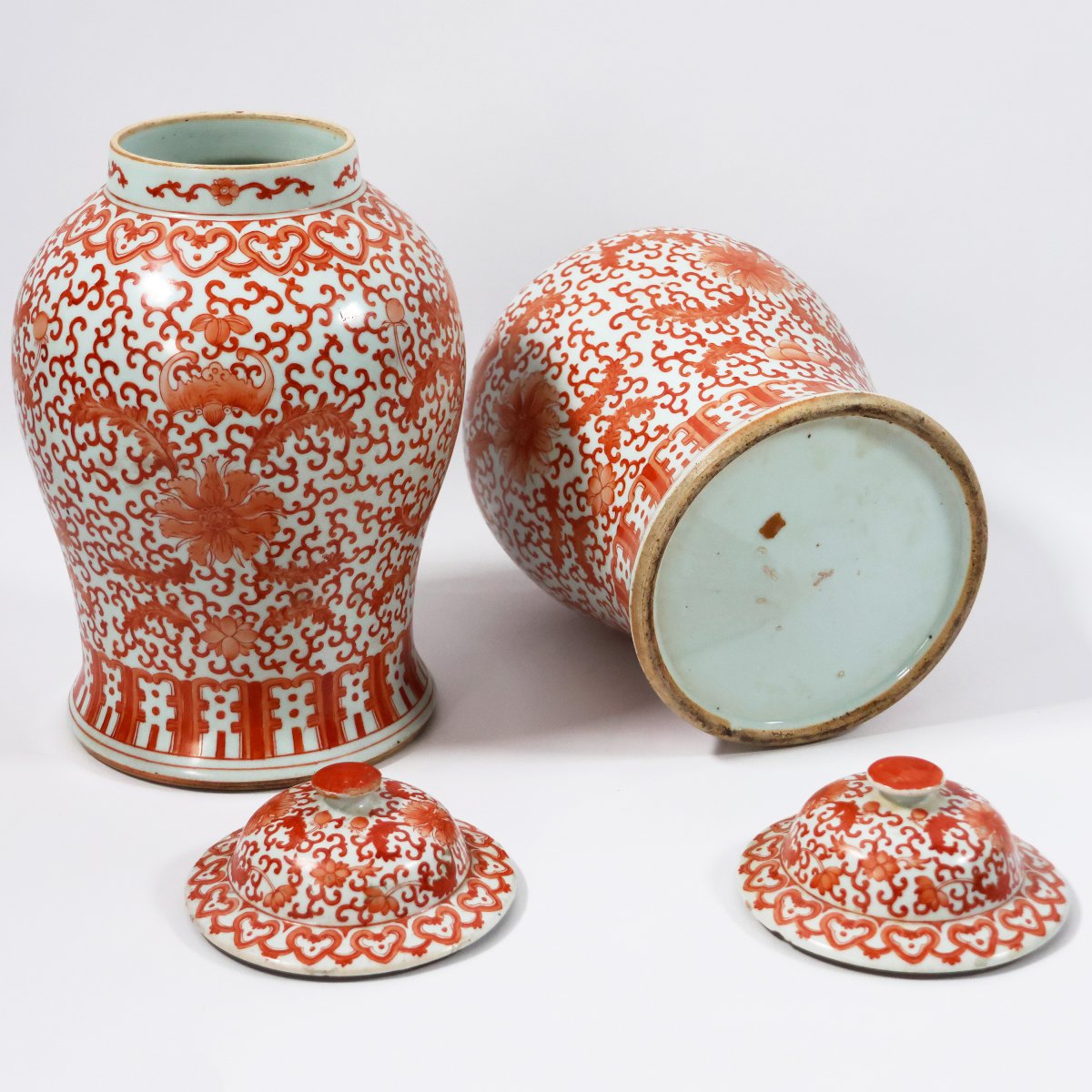 Paire de vases en porcelaine, décorations rouges, Chine, dynastie Qing, 1644-1911, XIXe siècle-photo-2