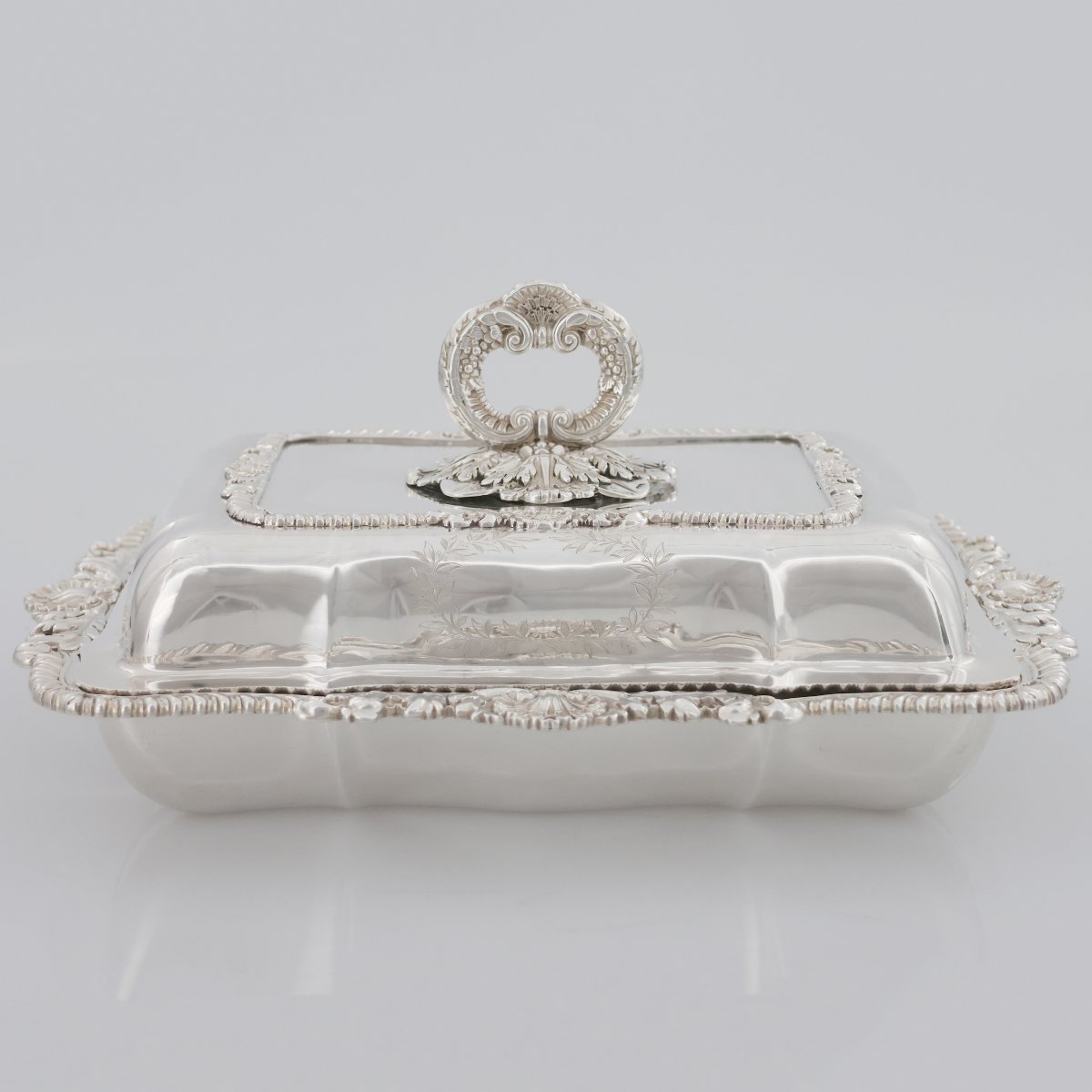 A George IV Sterling Silver Entrée Dish, Cover And Handle, Paul Storr, London, 1821