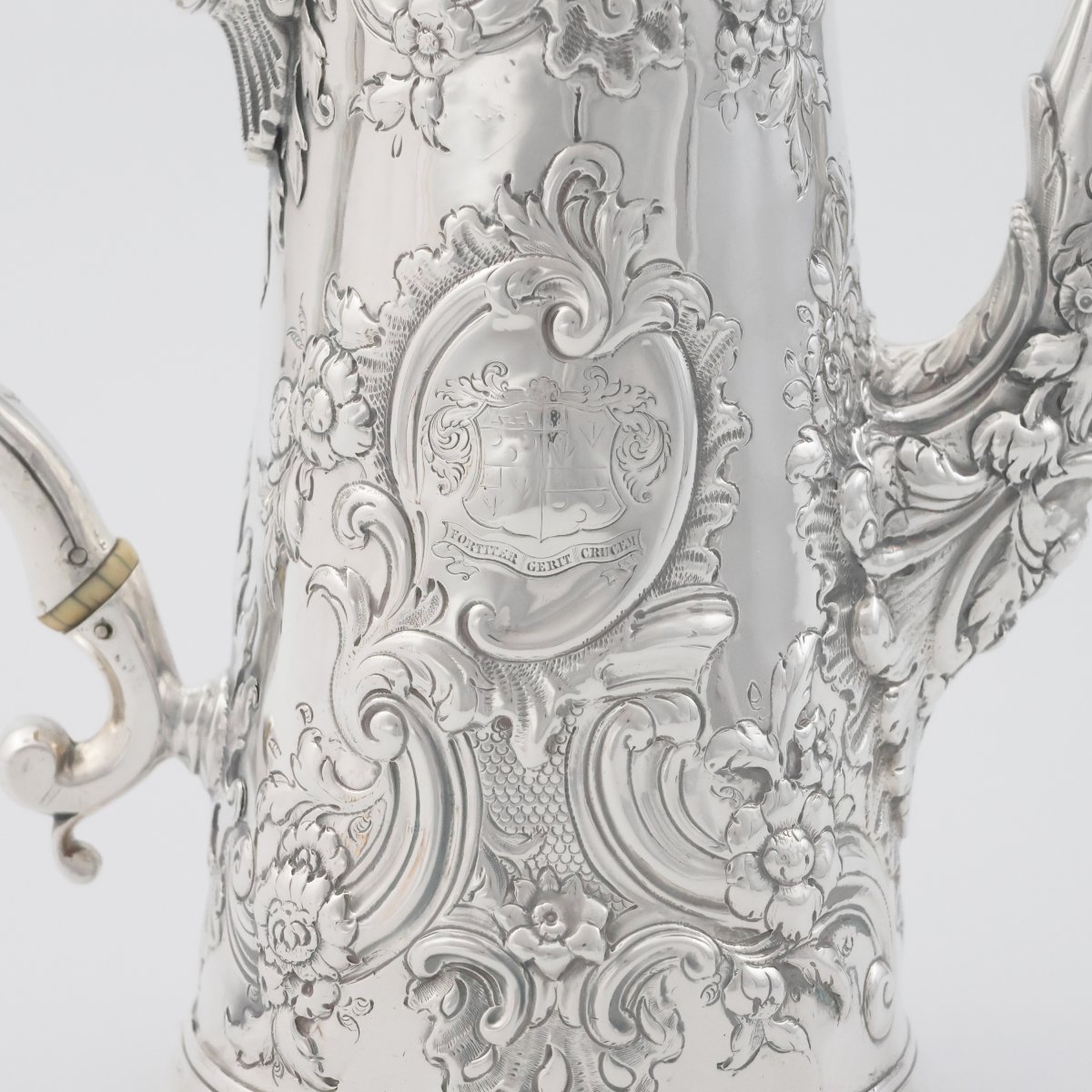 A Queen Anne Britannia Silver Coffee Pot, James Chadwick?, London, 1703-photo-2