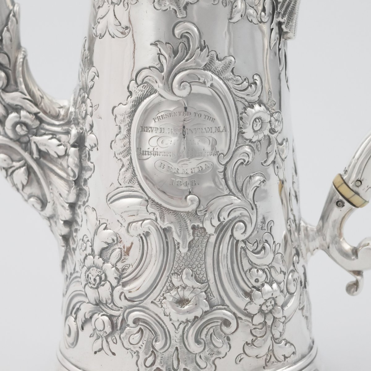 A Queen Anne Britannia Silver Coffee Pot, James Chadwick?, London, 1703-photo-3