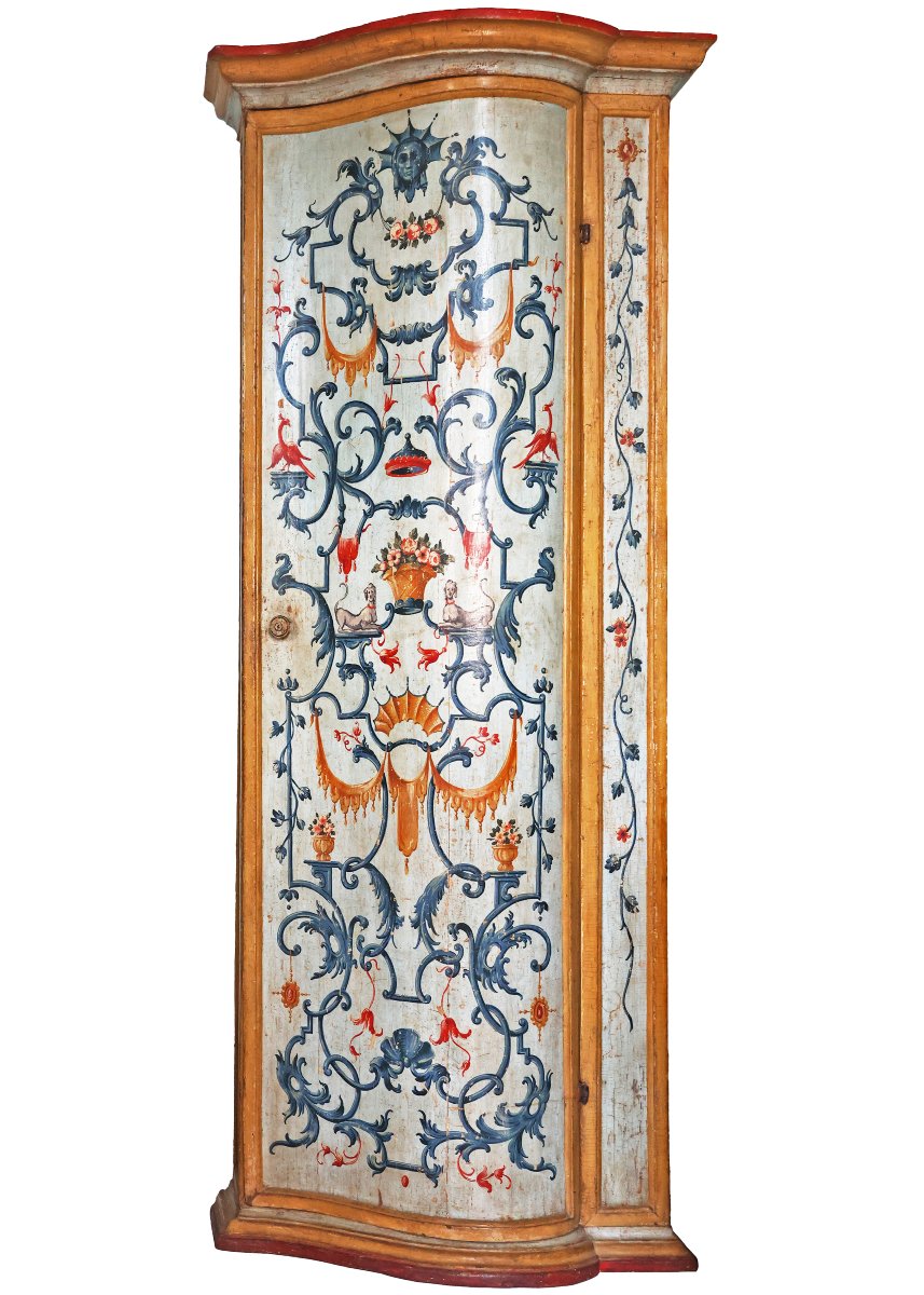 A North Italian Pair Of Carved And Lacquered Wood Cabinets, Venice, Mid-18th Century-photo-2