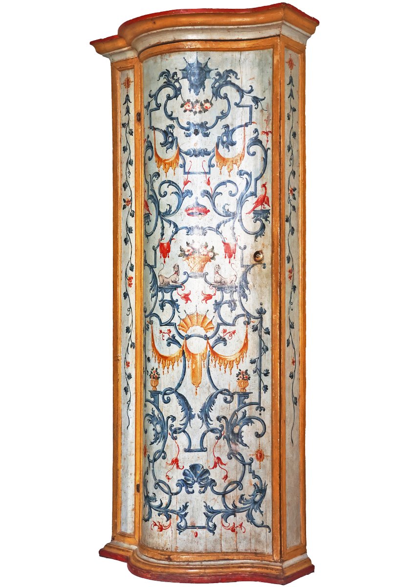 A North Italian Pair Of Carved And Lacquered Wood Cabinets, Venice, Mid-18th Century-photo-4