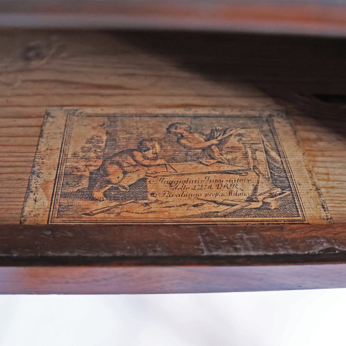 Table en palissandre, marqueterie d’essences variées, Maggiolini, Milan, début du XIXe siècle-photo-3
