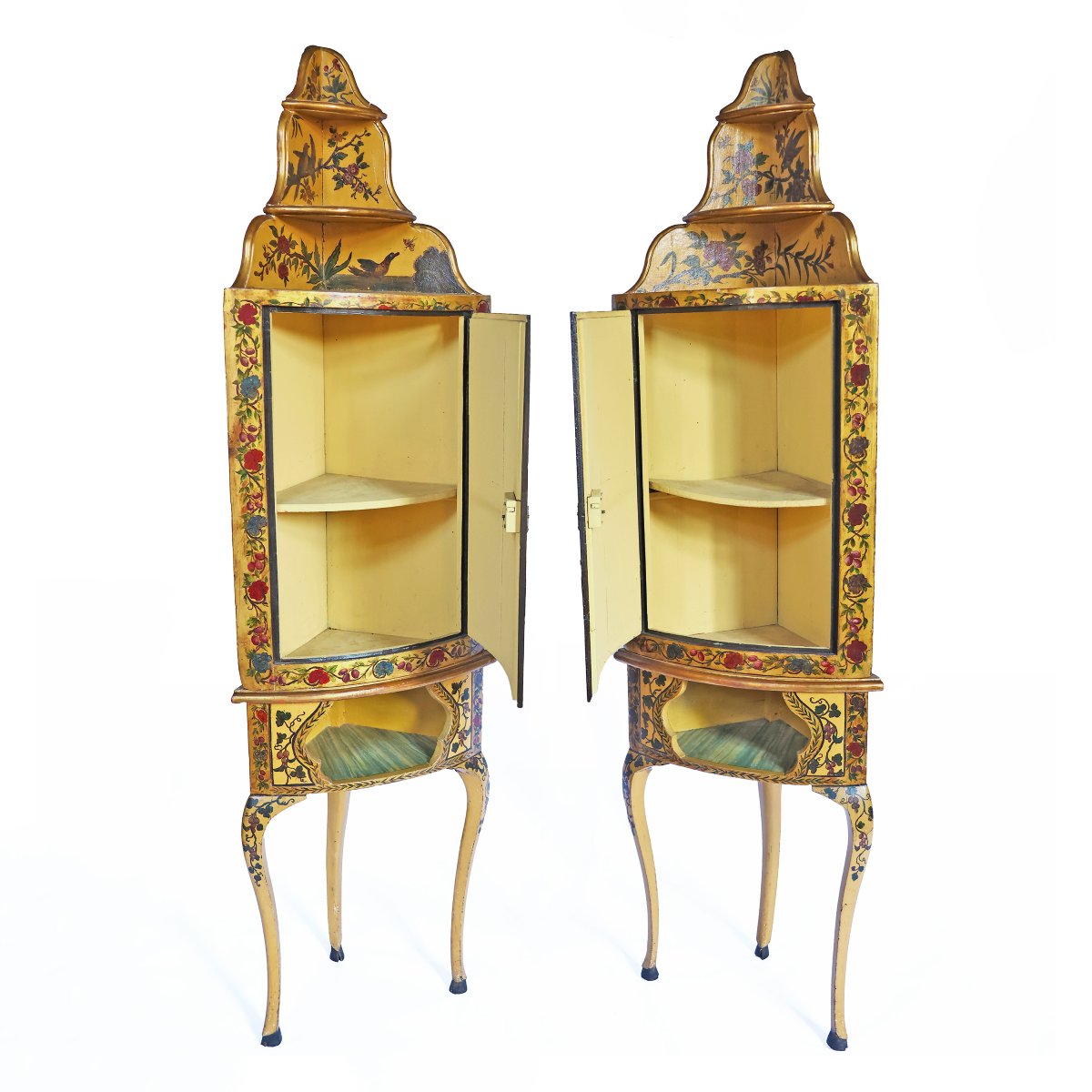 Paire de meubles d’angle en bois laqué et décoré en polychromie, Piémont, XVIIIᵉ siècle-photo-2