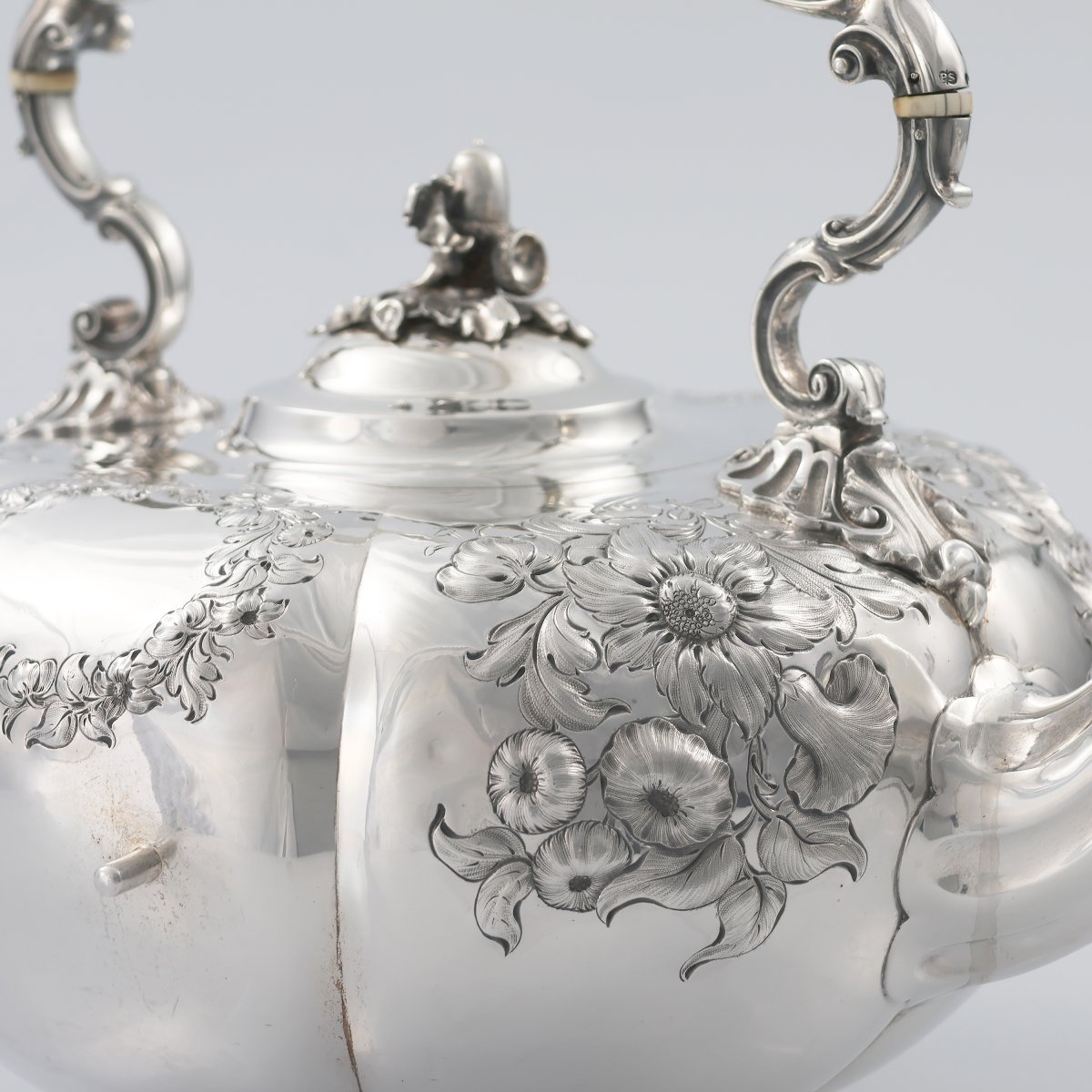 Bouilloire en argent, Guillaume IV, Paul Storr pour Storr & Mortimer, Londres, 1837-photo-2