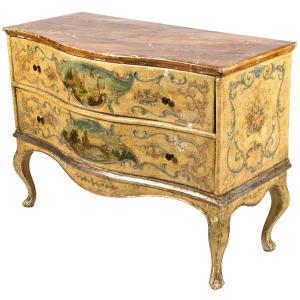 Commode en bois laqué et peint en polychromie de l’Italie centrale, Marches, XVIIIᵉ siècle