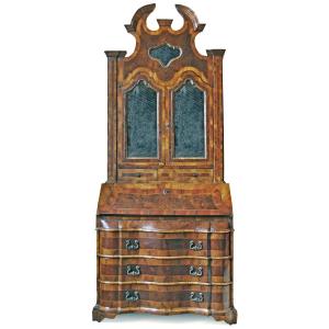 A North Italian Small Bureau Cabinet Veneered In Walnut Wood And Burl, Veneto, 18th Century