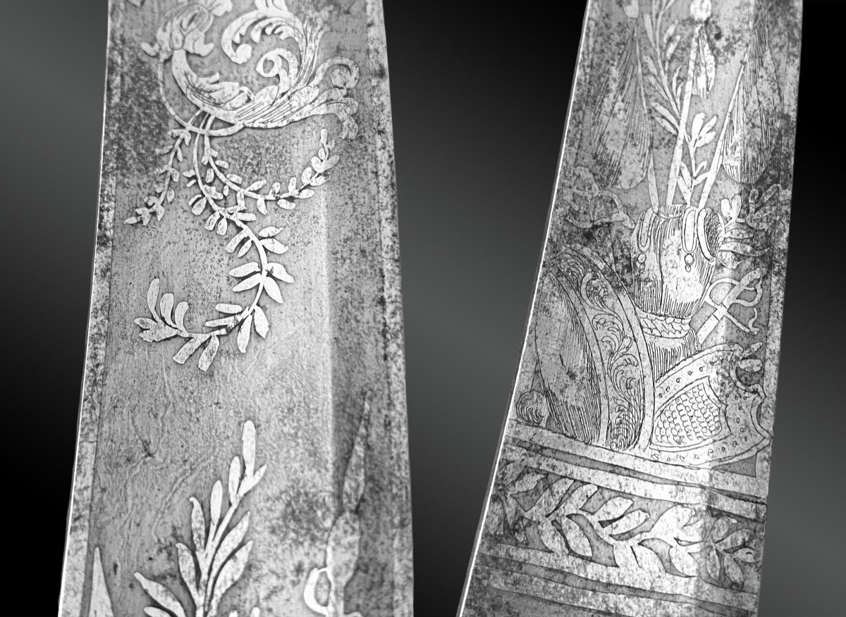 Oriental Saber 19th Century European Work Damascus And Marine Ivory Blade-photo-3