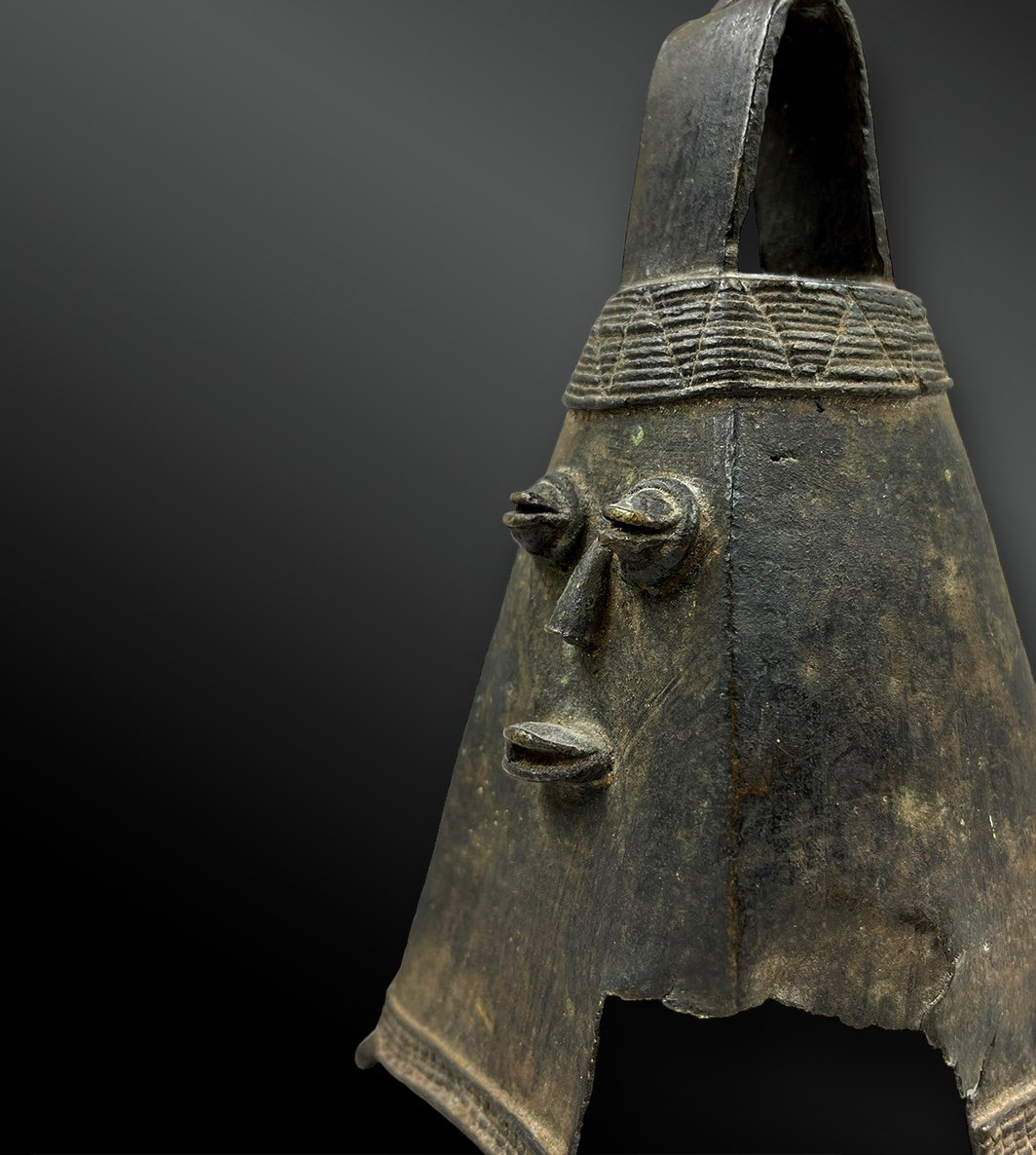 Ceremonial Bell - Kingdom Of Benin, Nigeria - 19th Century Or Earlier -photo-3