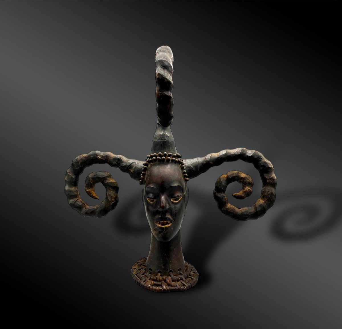 Crest Mask - Ekoi/ejagham Culture, Nigeria - First Half Of The 20th Century