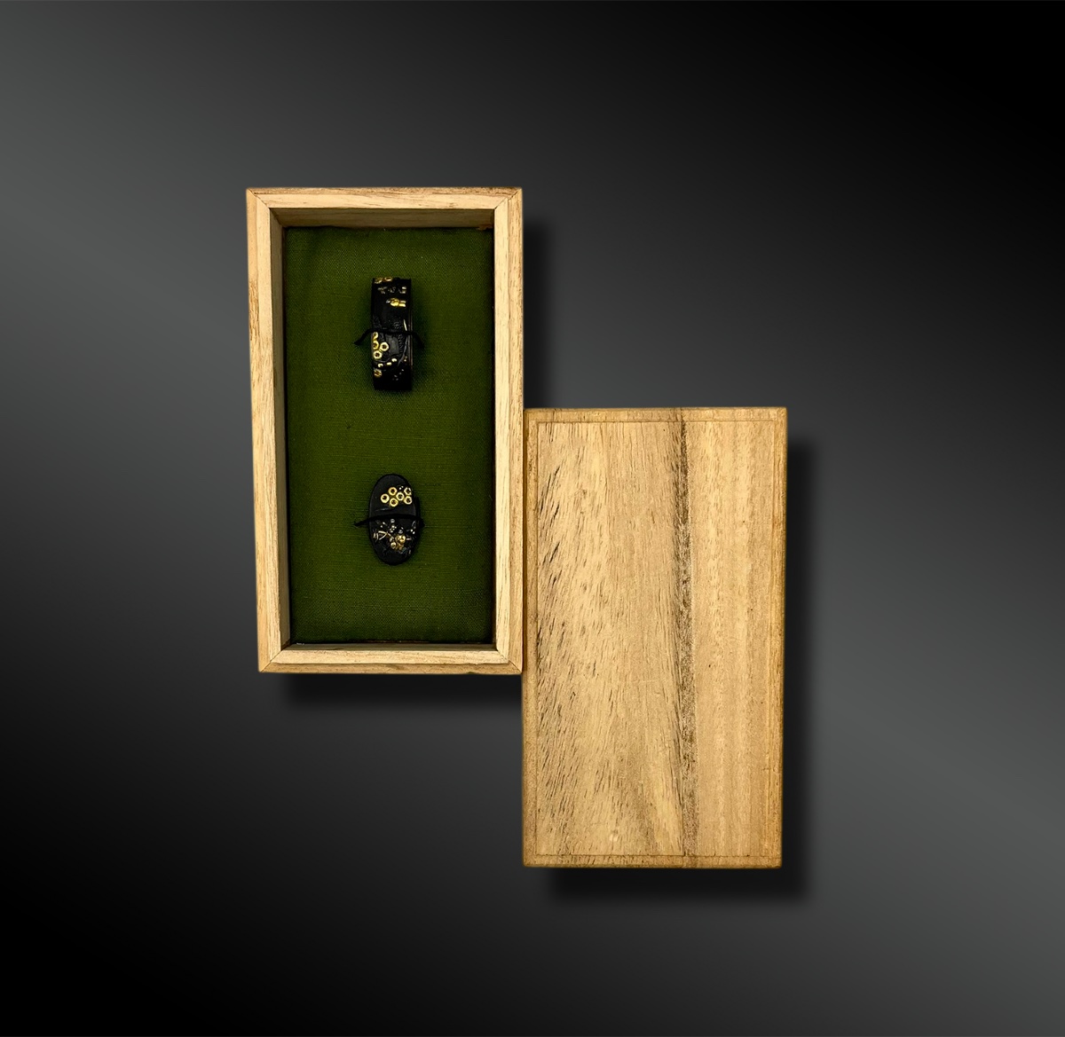 ENSEMBLE Fuchi Kachira - Japon - Période Edo (1603-1868)-photo-3