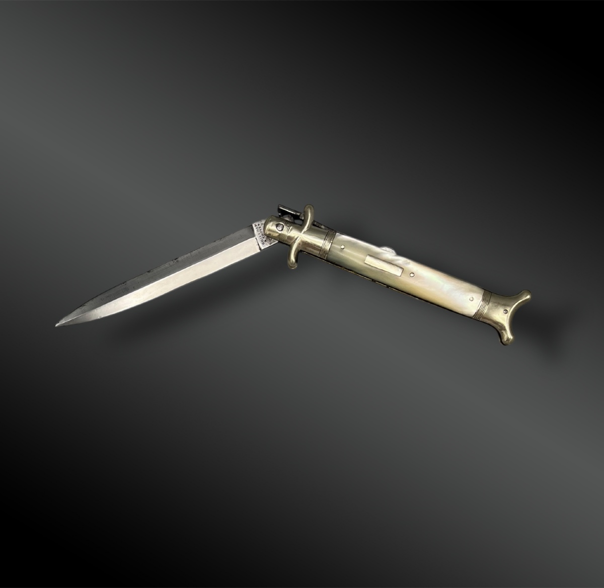 COUTEAU pliant de type Châtellerault, signé Chiffrer à Troyes - France - Vers 1900