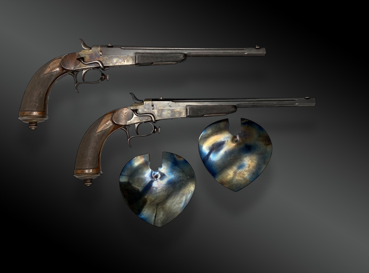 Coffret avec une PAIRE DE PISTOLETS D’ASSAUT SYSTEME DEVILLIER France XIXème siècle.-photo-3