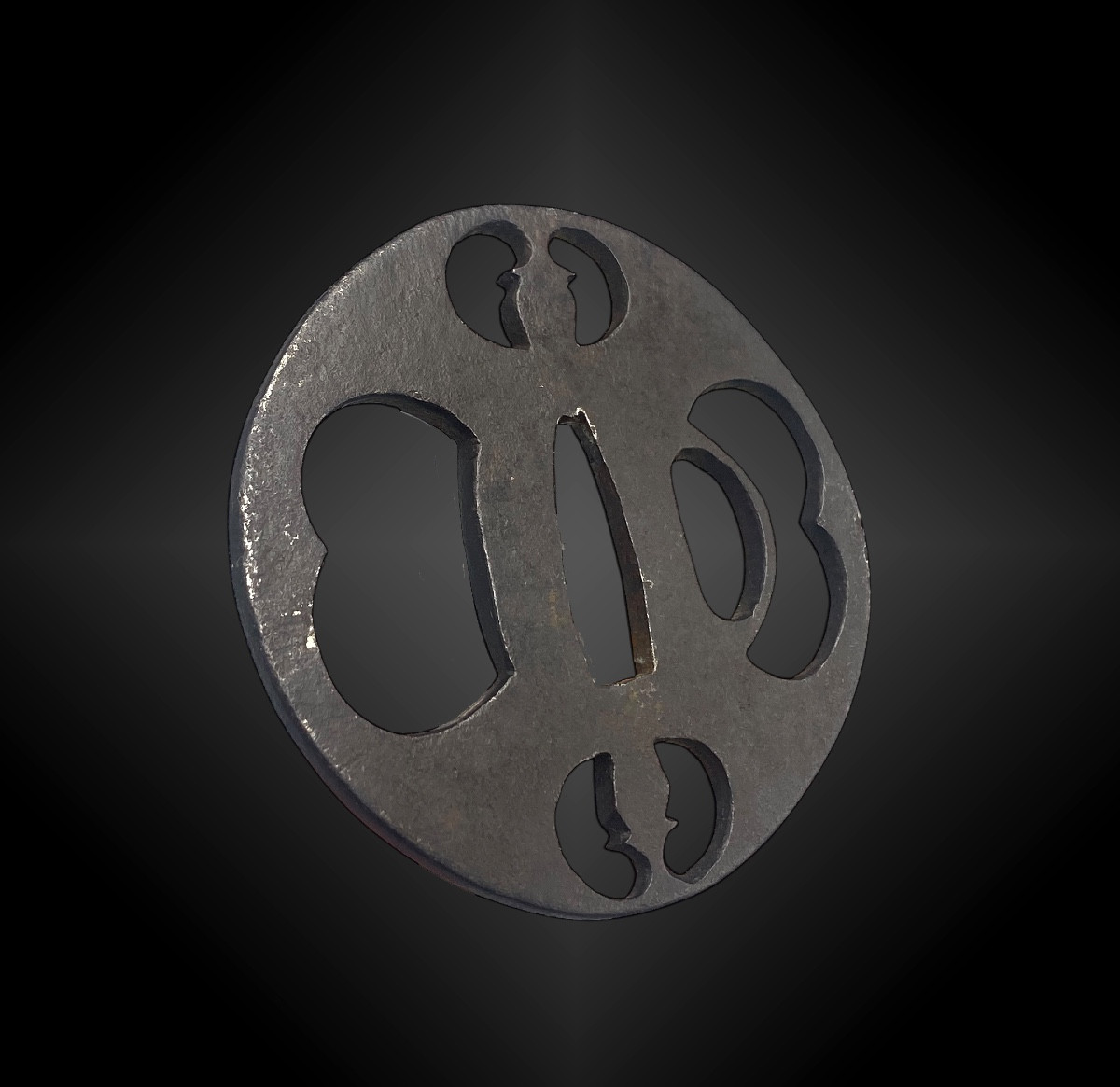 TSUBA NAGAMARU GATA. JAPON – Période Edo (1606 – 1868)