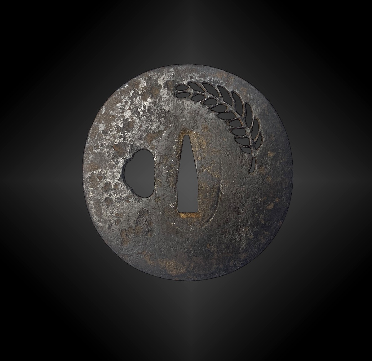 TSUBA NAGAMARU GATA. JAPON – Période Edo (1606 – 1868) Fer H: 7,8cm – L.: 7,6cm – H. Nakago-Ana-photo-2