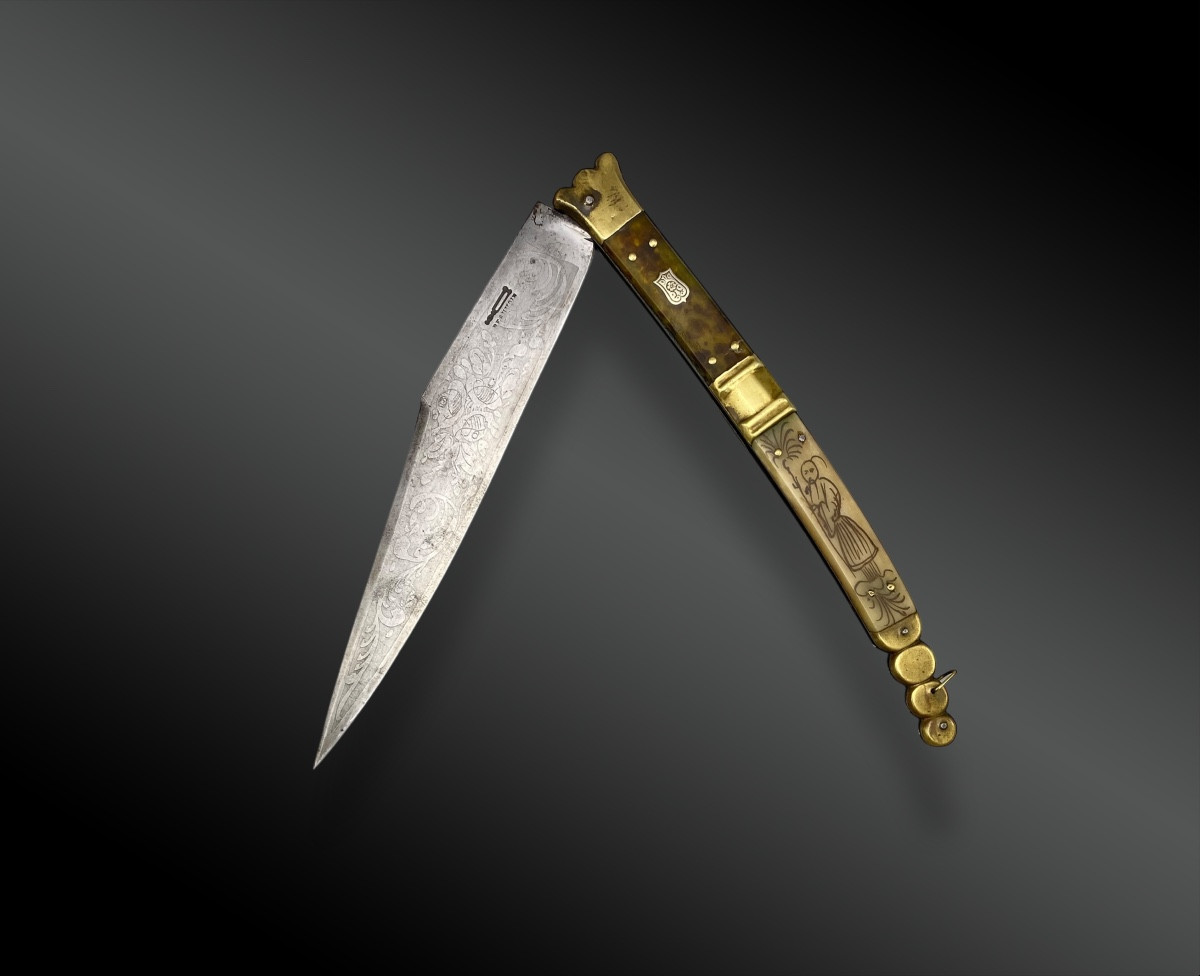 COUTEAU FERMANT de type NAVAJA par BEAUVOIR France XXème siècle