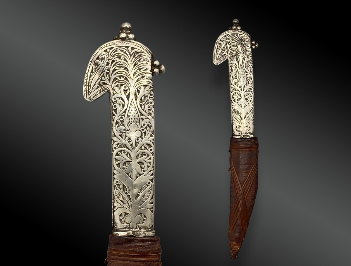 Yemeni Dagger, Khadaam. Engraved Silver Handle.