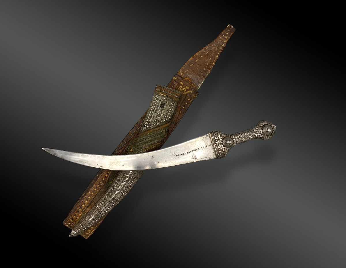 POIGNARD dit Jambiya avec sa ceinture brodée Oman, Arabie Saoudite XIXème siècle