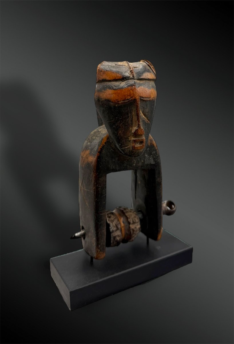 Anthropozoomphic Figure Lying Pulley Djimini Culture, Ivory Coast-photo-2