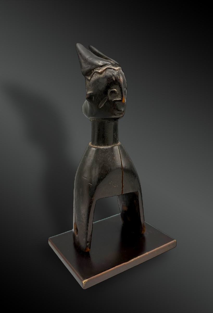 Loom Pulley Stirrup Animated With An Anthropozoomorphic Face, Gouro Culture