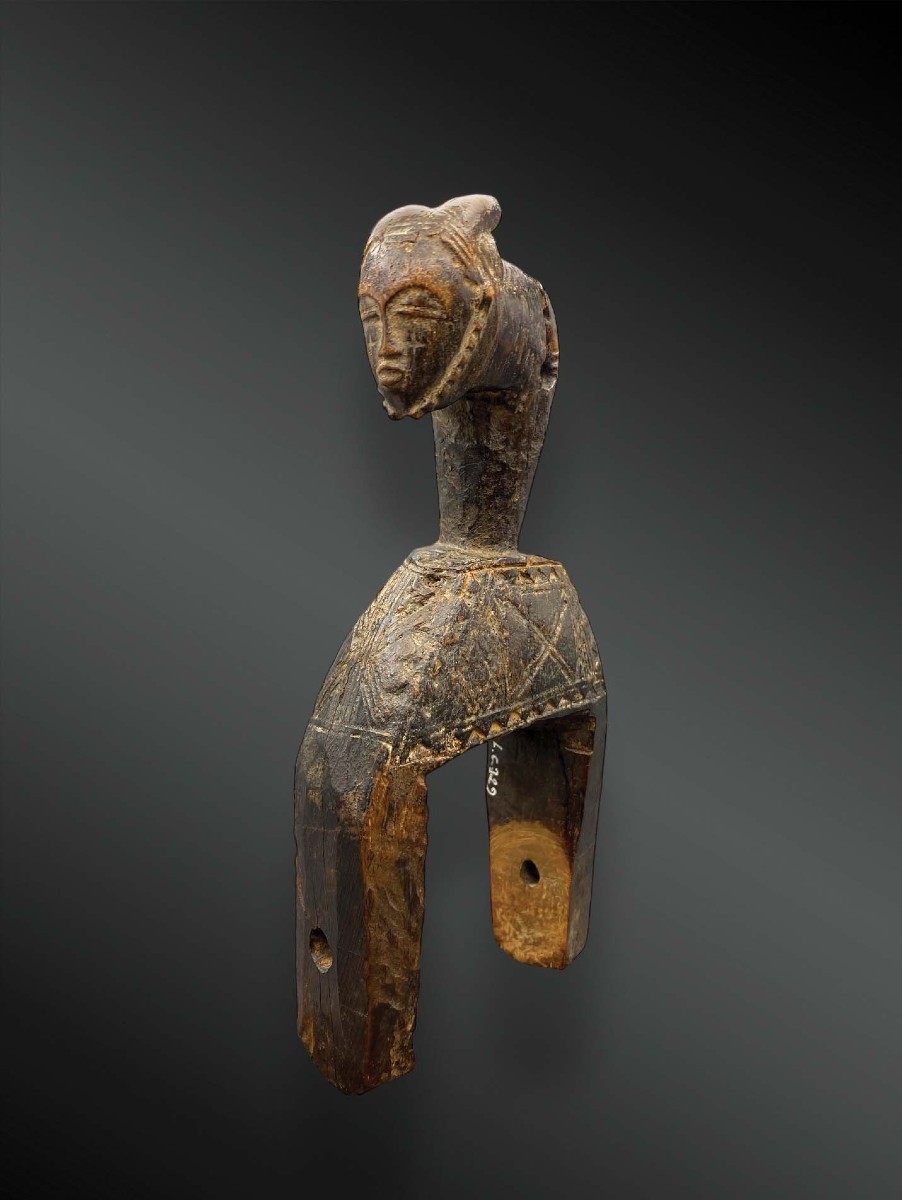Loom Pulley Stirrup Animated With A Ndoma Portrait Mask, Yaouré Culture