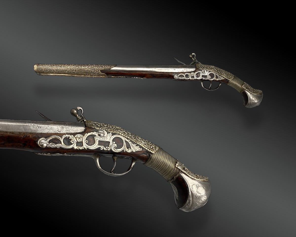PISTOLET à SILEX,  Europe XVIIIème siècle, agrémenté d'un décor à l'oriental-photo-2