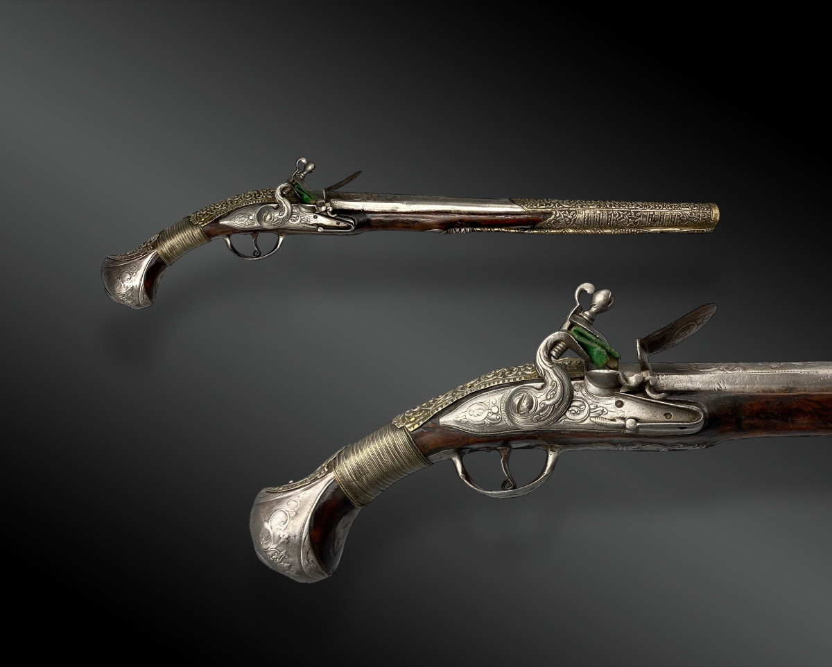 PISTOLET à SILEX,  Europe XVIIIème siècle, agrémenté d'un décor à l'oriental
