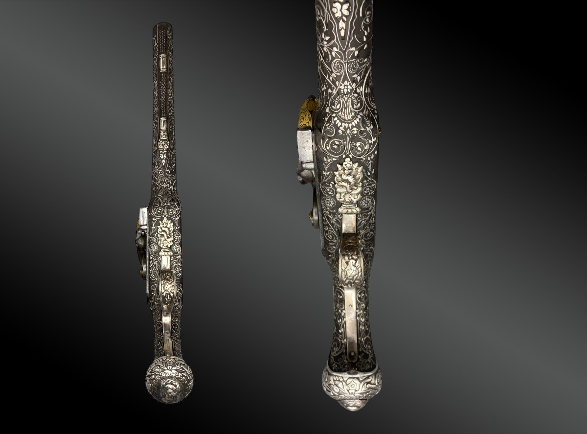 PISTOLET à SILEX, POUR LE MARCHÉ ORIENTAL, ARGENT ET DAMASQUINE D’OR Europe – XVIIIème siècle-photo-4
