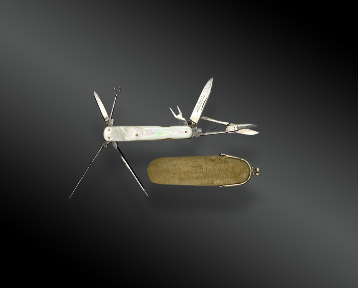 COUTEAU FERMANT SEPT PIÈCES PAR WR HUMPHEYS & Co SHEFFIELD Royaume-Uni, début XXème siècle