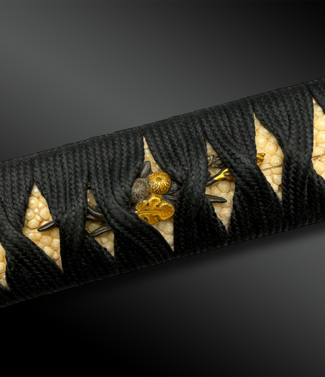 SABRE appelé Katana en shirasaya avec koshirae, daté et signé avec certificats - Août 1540-photo-4