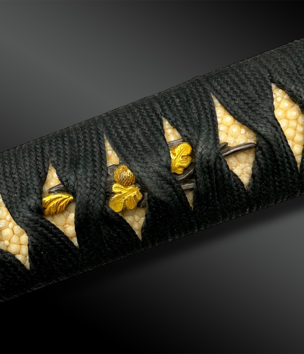 SABRE appelé Katana en shirasaya avec koshirae, daté et signé avec certificats - Août 1540-photo-5