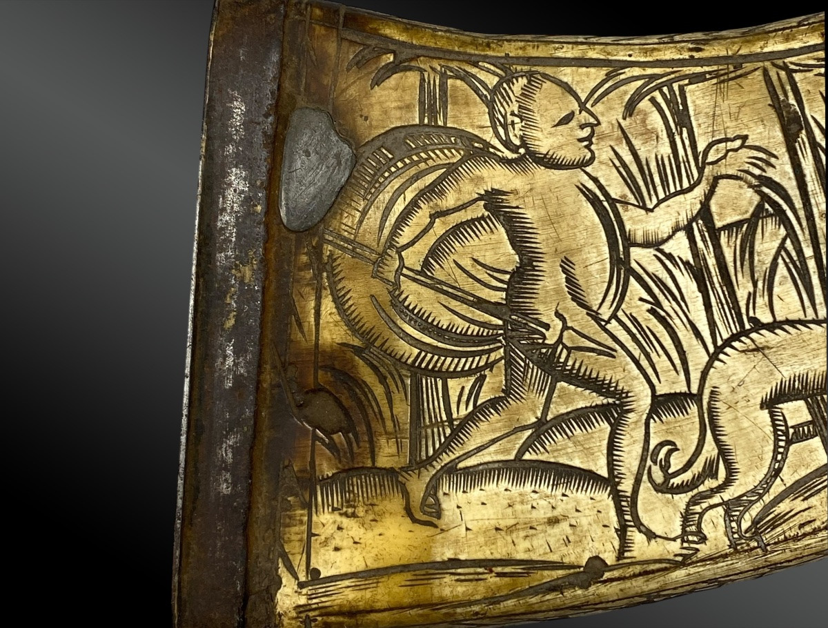 CORPS DE POIRE À POUDRE GRAVÉ XVIIème SIÈCLE-photo-4