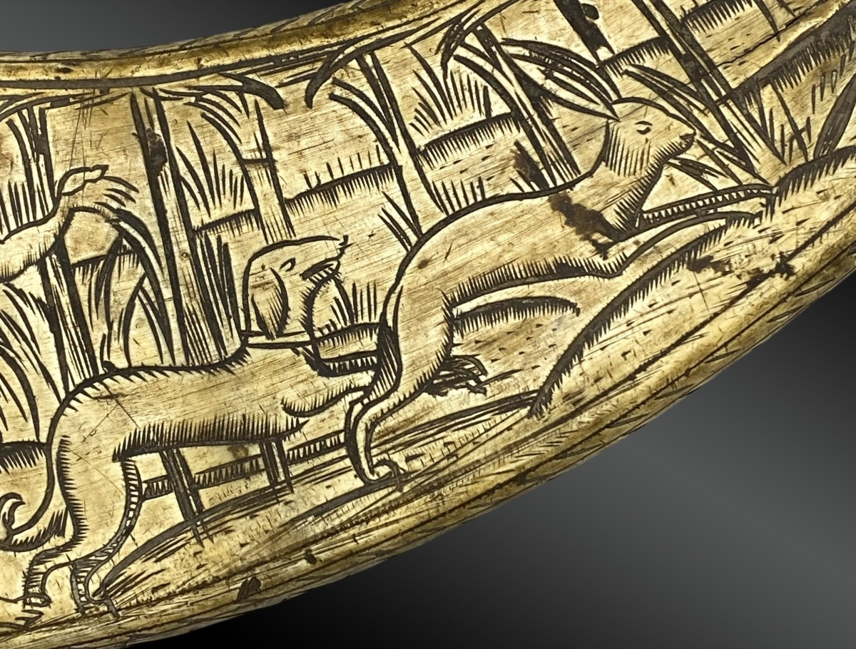 CORPS DE POIRE À POUDRE GRAVÉ XVIIème SIÈCLE-photo-1