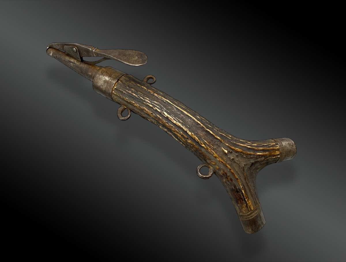 Powder Flask Made Of Stag Antler And Iron, Europe, 18th Century