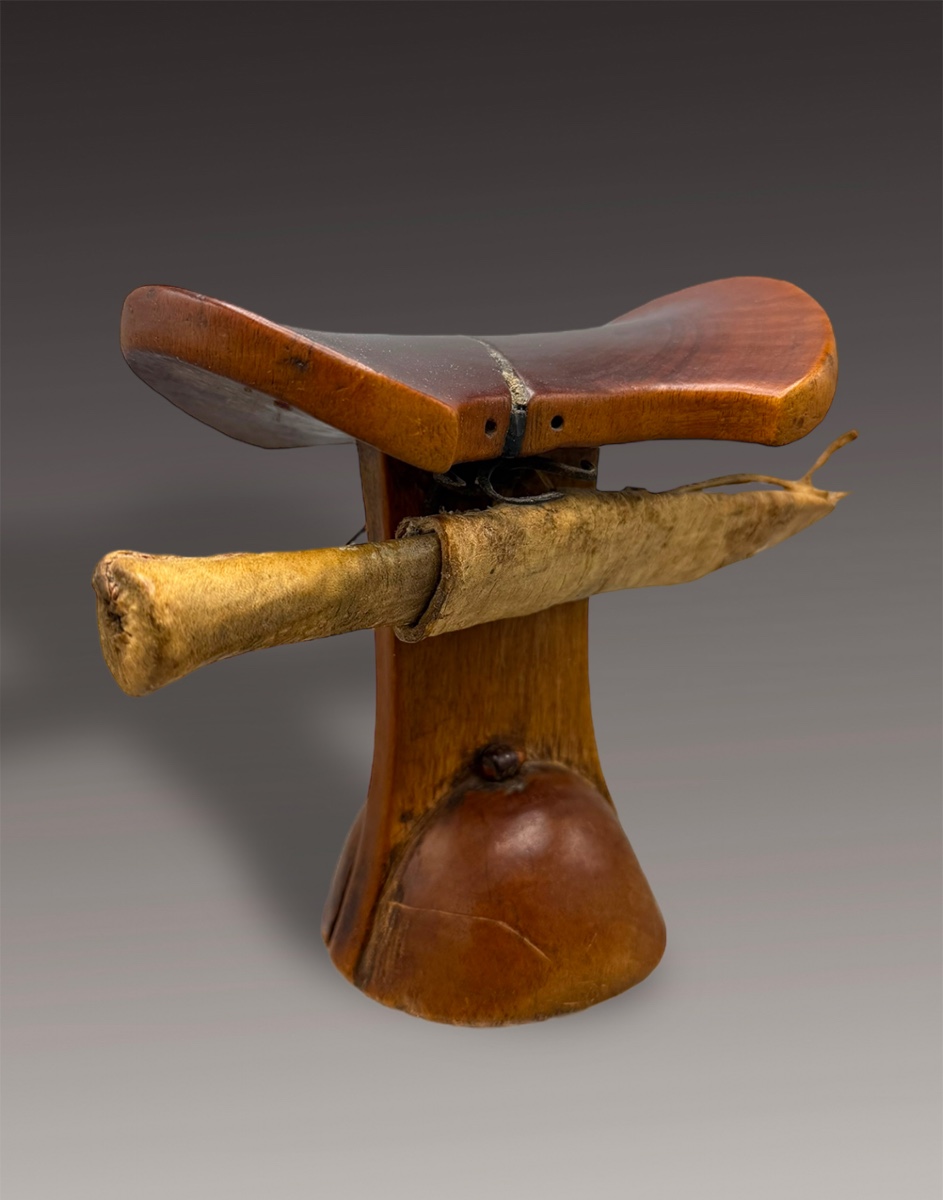 Neck Support - Daasanech, Ethiopia - First Half Of The 20th Century 