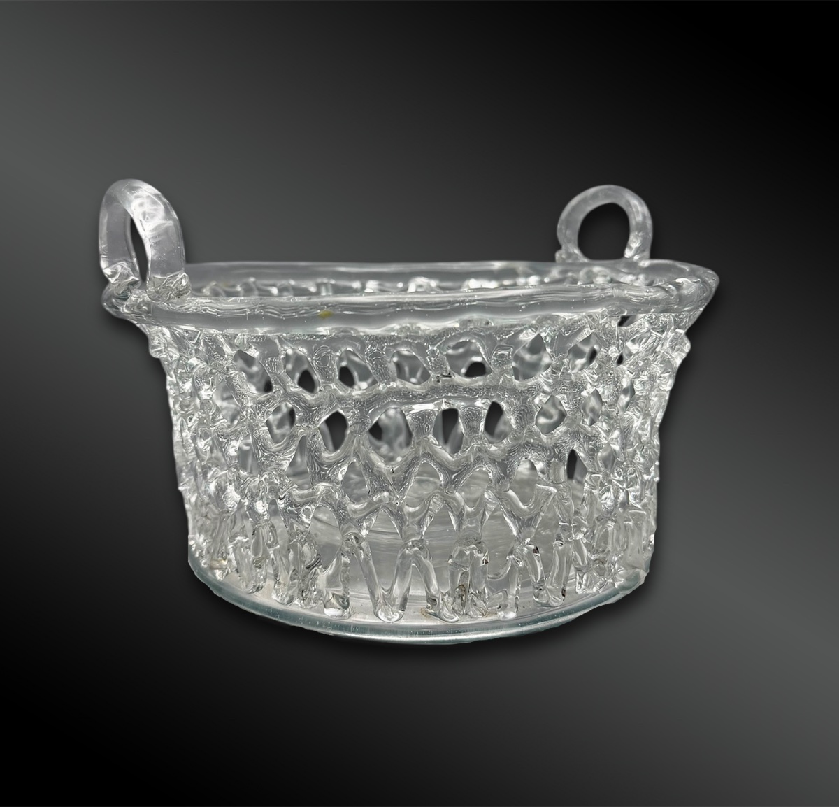 CORBEILLE appelée « A Traforato » - Flandre / Pays-Bas - Première moitié du XVIIIème siècle-photo-2