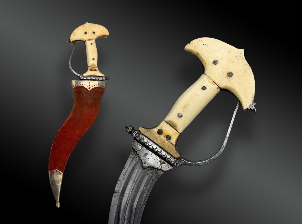 POIGNARD KHANJARLI, AVEC FOURREAU. Inde, XIXème siècle-photo-3