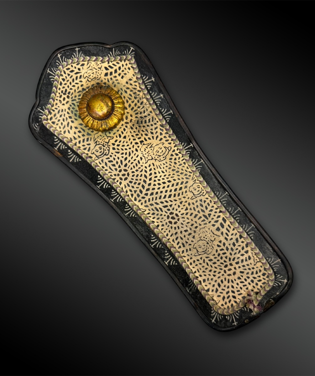 ENSEMBLE de deux pièces d’armure Yoroi - Japon - Période Edo (1603-1868)-photo-3