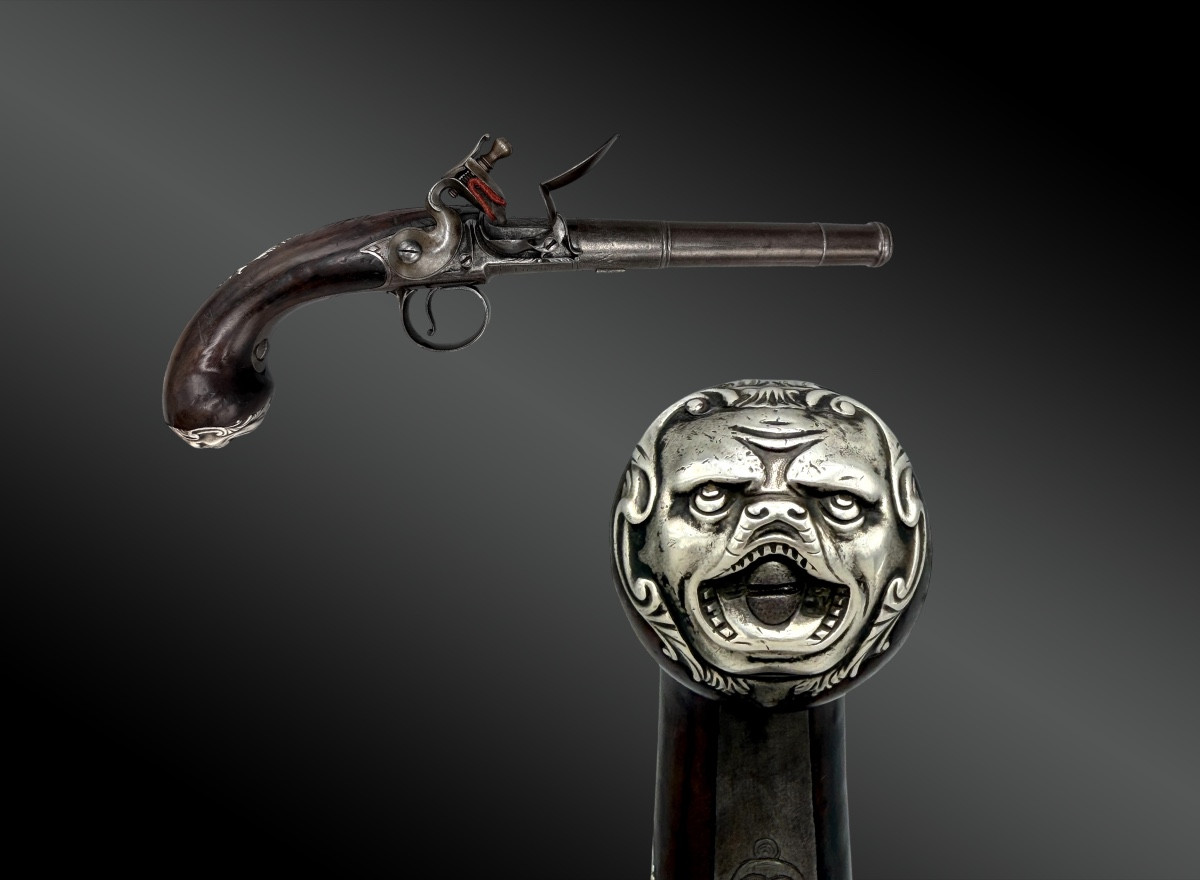 PISTOLET À SILEX, À COFFRE DE TYPE QUEEN ANN, PAR W. GUY - LONDON