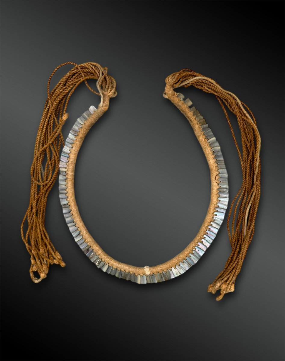 PARURE  Indiens Kayapo, États de Pará et de Mato Grosso, vallée du Rio Xingu, Nord